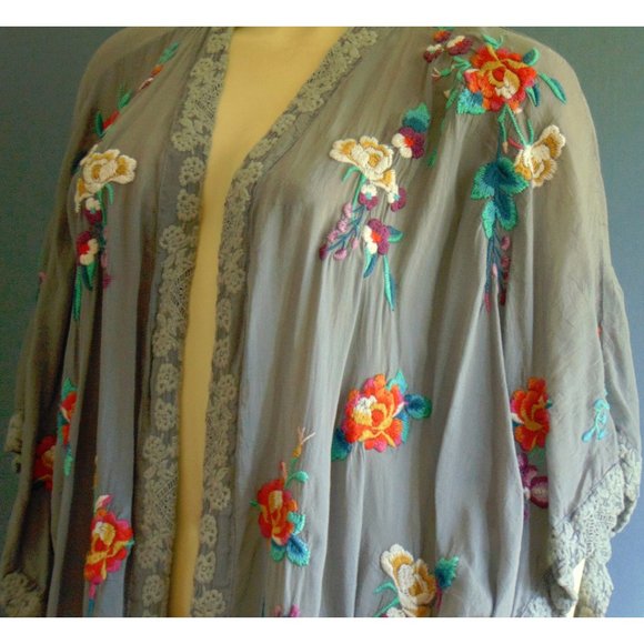 Johnny Was Embroidered Floral Kimono Jacket L - Picture 4 of 12